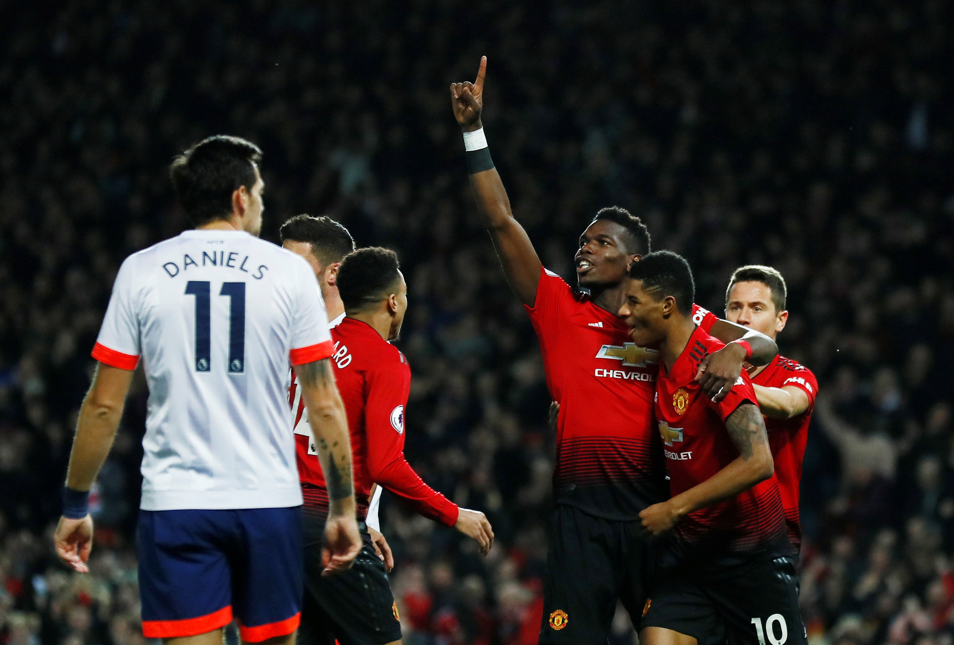 破和防守都 破和防守都